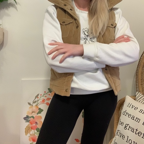 Olive Vest - Picture 2 of 3